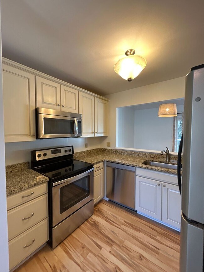 Building Photo - T.R. Lawing Property in Park Walk!
