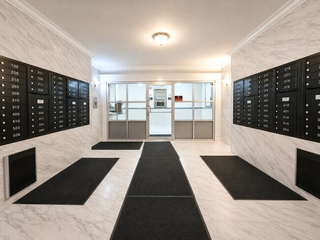 Foto del edificio - 5920 N Kenmore Ave
