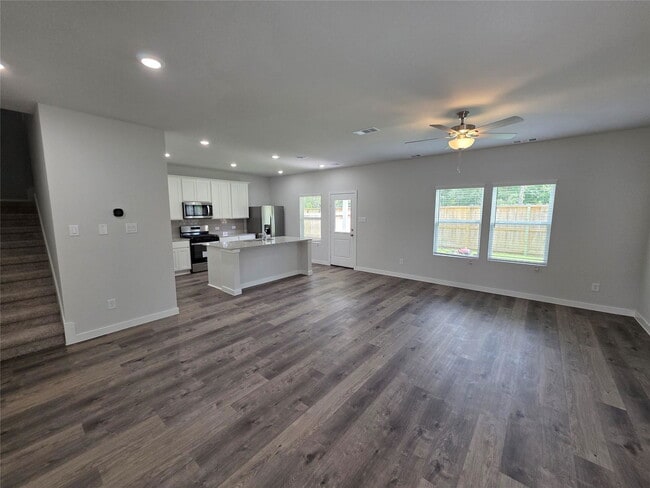 Building Photo - 7878 Alset Dr