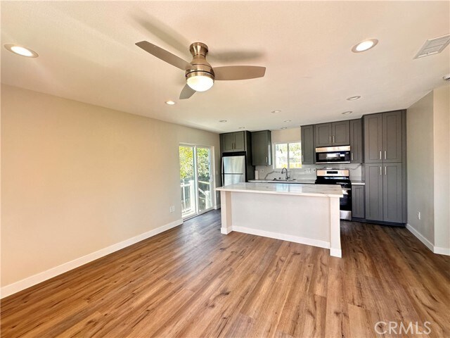 Foto del edificio - 211 E Walnut Ave