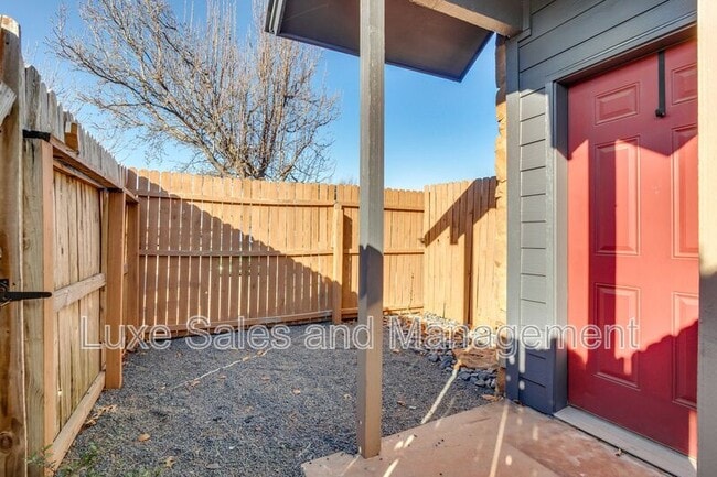 Foto del edificio - 14415 N Pennsylvania Ave