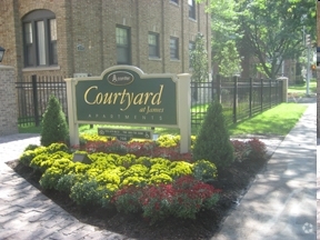 Building Photo - Courtyard at James