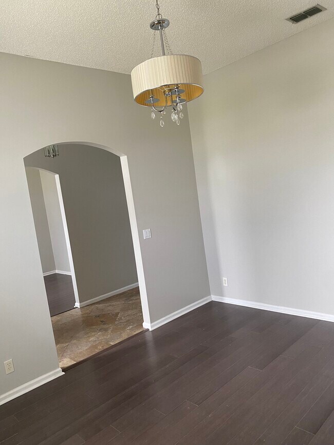 Foto del edificio - 12033 Walkers Glen Ln N