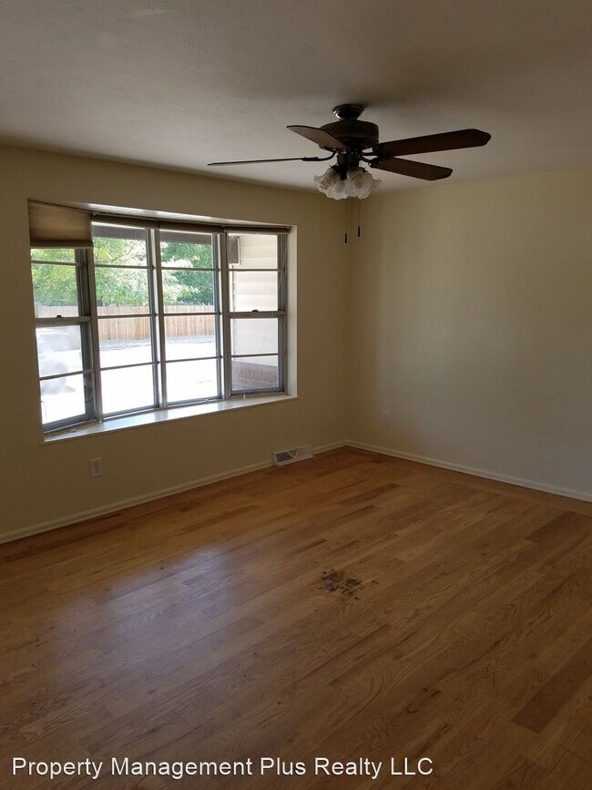 Building Photo - 5 br, 2 bath House - 1723 Danbury Dr