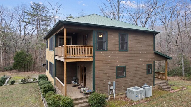 Building Photo - 1402 Cooley's Rift Blvd