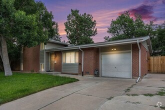 Building Photo - 6158 Nelson St
