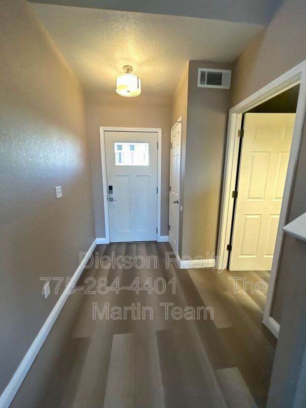 Foto del edificio - 3424 Cypress Way