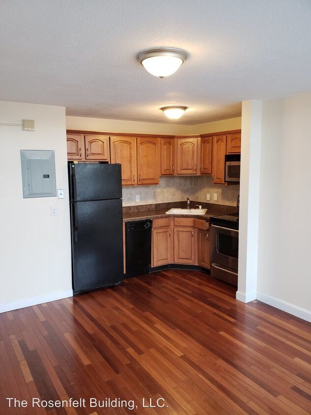 59 Central St, Peabody, MA 01960 Room for Rent in Peabody, MA