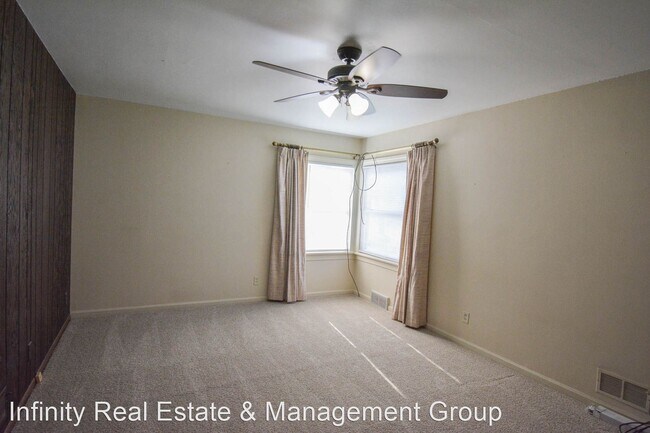 Foto del edificio - 3 br, 1.5 bath House - 1303 8-1/2 St SE