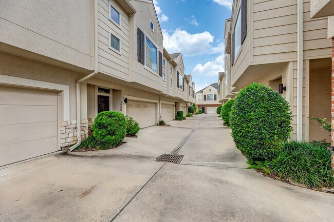 Foto del edificio - 3898 Center St