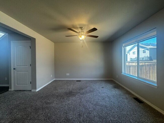Building Photo - 5338 Kingscote Dr
