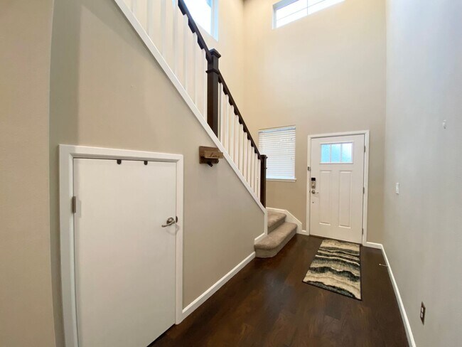 Foto del edificio - 3 bedroom, 2568 Sqft. home In Federal Way