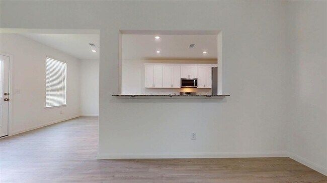 Foto del edificio - 23422 Honey Spade Rd