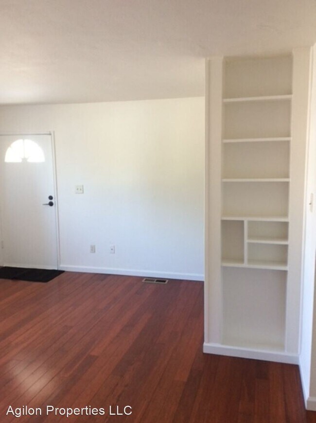 Building Photo - 2 br, 1 bath House - 2105 NE 7th. Street