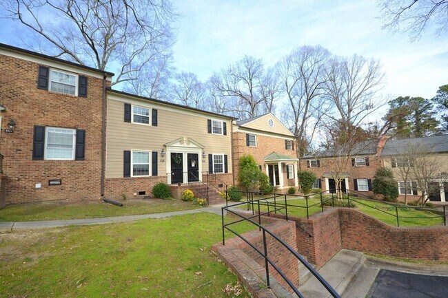 Building Photo - 3753 Yorktown Pl
