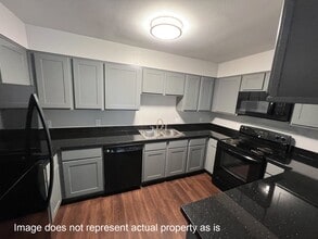 Building Photo - 2202 Place Rebecca Ln