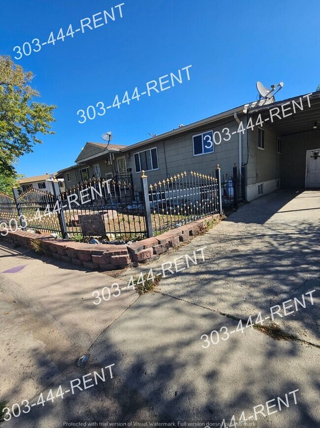 Building Photo - 522-524 S 1st Way