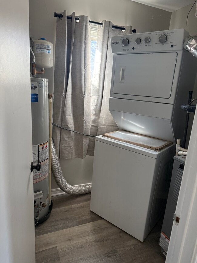 Building Photo - Welcome home!