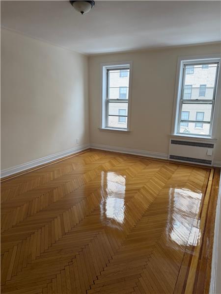 Foto del edificio - 9319 Ridge Blvd