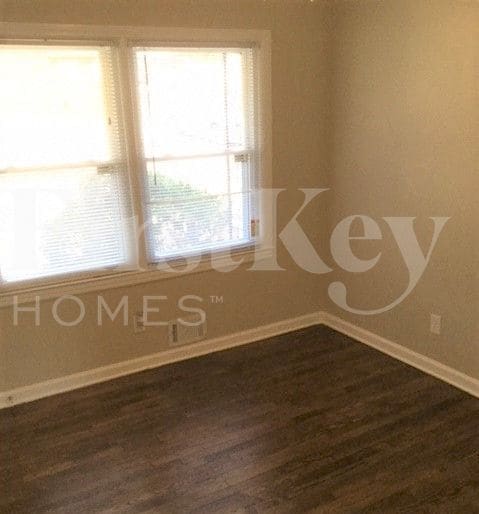 Foto del edificio - 1843 Wee Kirk Rd SE