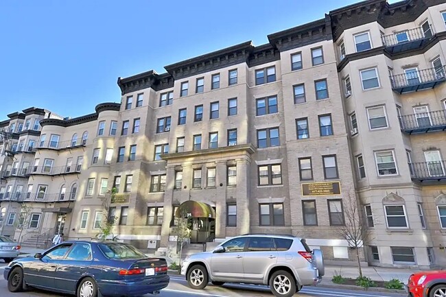Building Photo - 45 Westland Ave