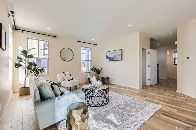Foto del edificio - 4 Bedroom single family home in Central Pa...