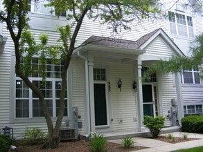 Building Photo - 983 Darla Ct