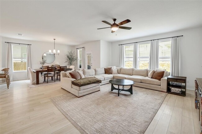 Building Photo - 4648 Padula Dr