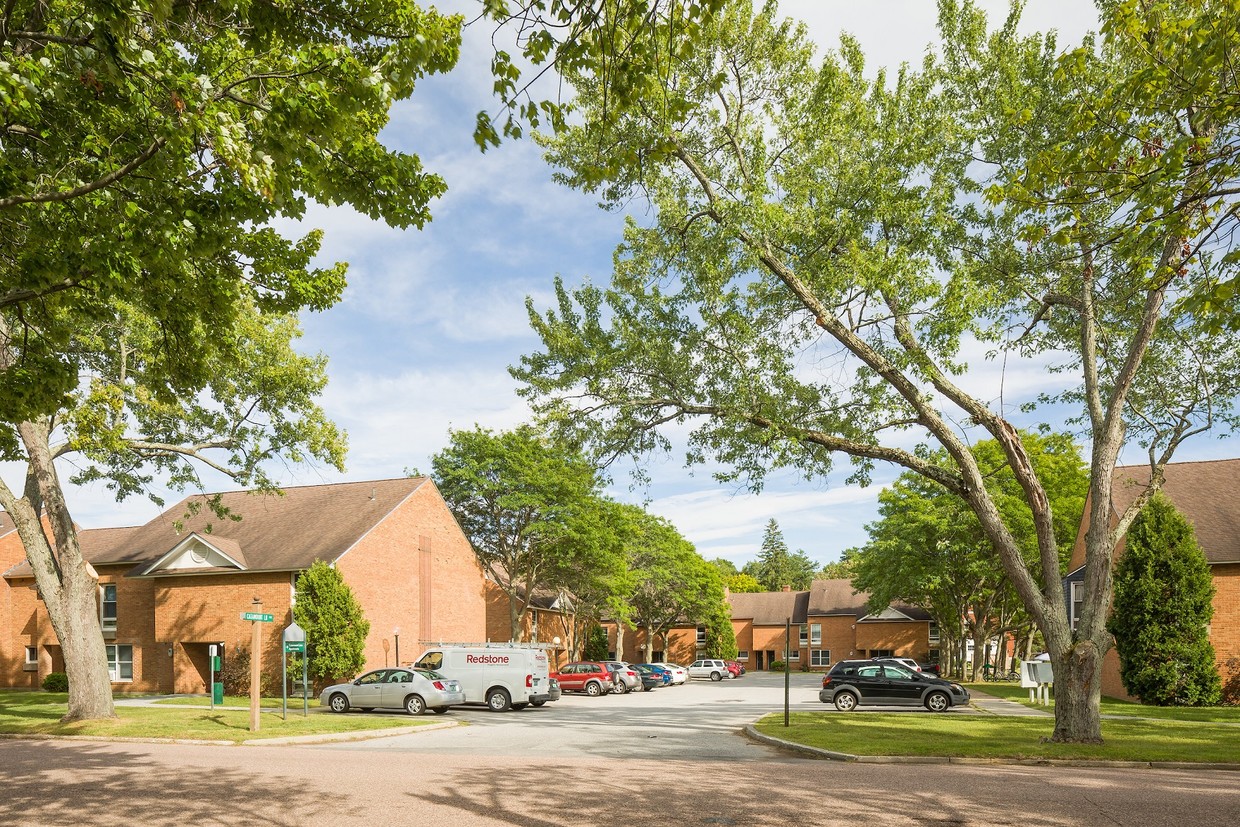 Primary Photo - Catamount Lane Apts