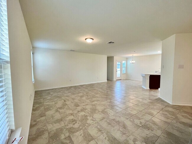 Foto del edificio - 8405 Amistad Cove