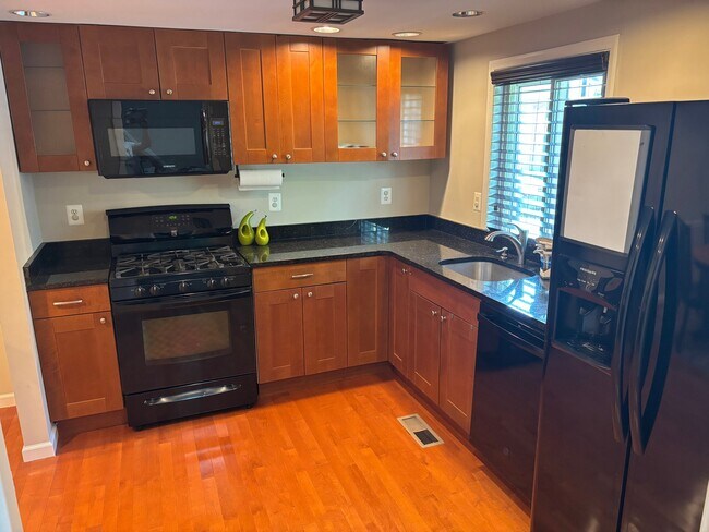 Foto del edificio - 5473 Mystic Ct