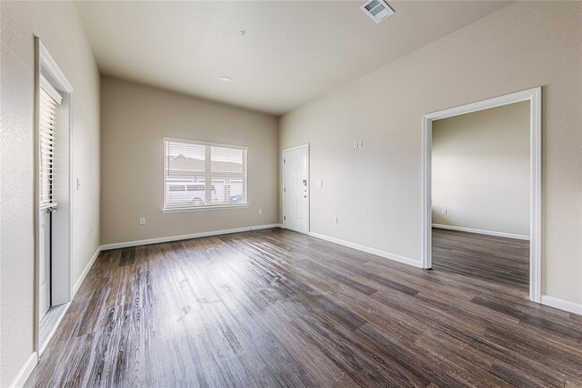 Foto del edificio - 501 Horseshoe Dr