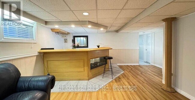 Building Photo - 3551 Burningelm Crescent