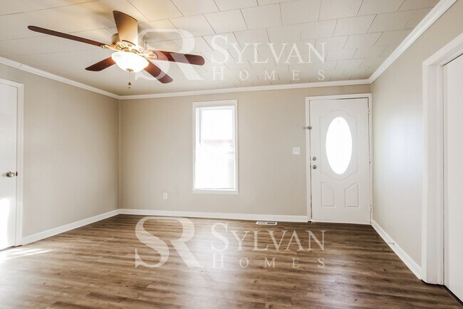 Building Photo - Spacious 3BR Home Awaits You!
