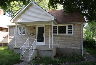 Building Photo - 819 W Florence Ave