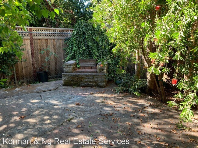 Foto del edificio - 2 br, 1 bath House - 2817 Woolsey Street #A