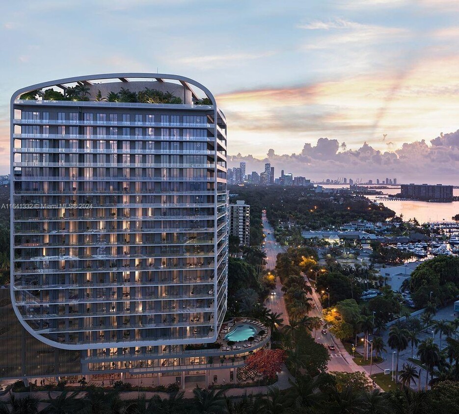 Foto principal - 2655 S Bayshore Dr