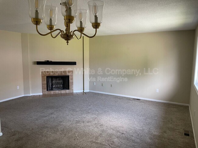 Foto del edificio - 27 White Birch Ln