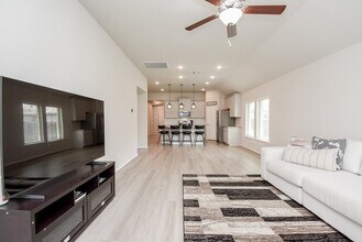 Building Photo - 17007 Shine Bright Ct