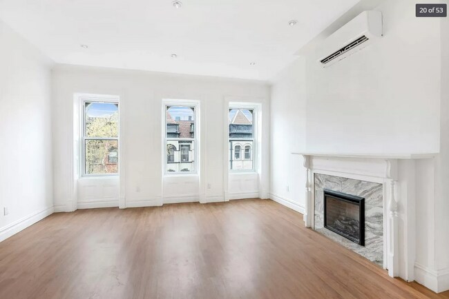 Foto del edificio - 228 W 136th St