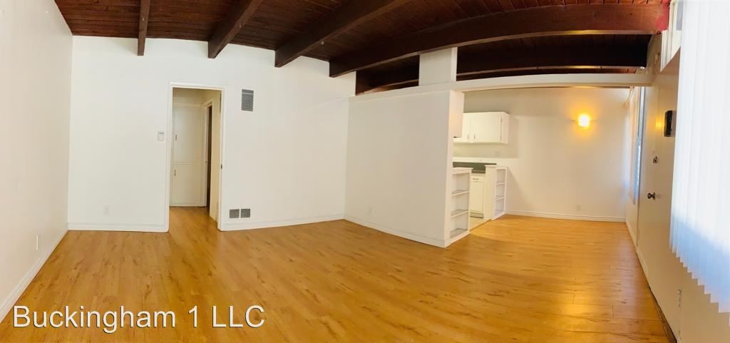 Primary Photo - 4043 Buckingham Rd