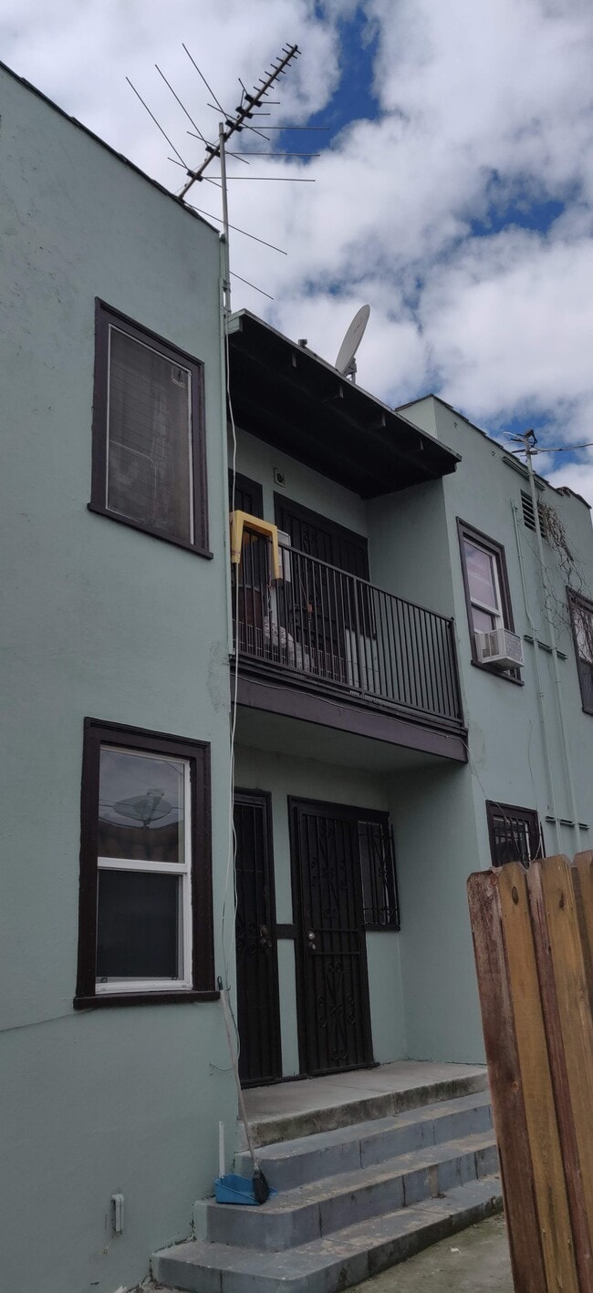Rear view - 1709 1/2 Park Ave