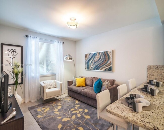 Foto del edificio - 833 SW 13th Ct