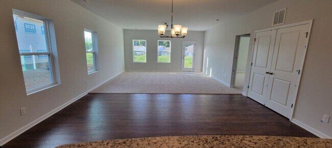 Foto del edificio - 7539 Tanglewood Way