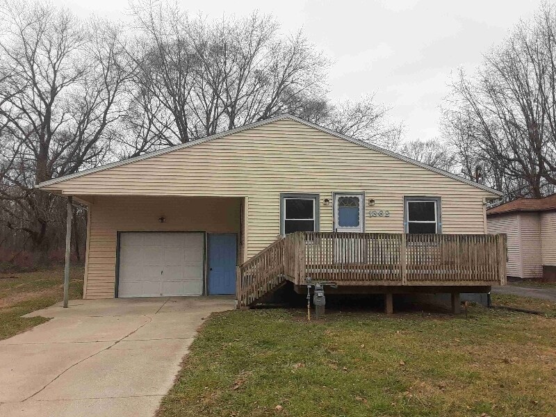 1362 Rose Ave, Benton Harbor, MI 49022 House Rental in Benton Harbor