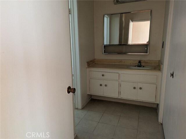 Foto del edificio - 1555 Artesia Blvd