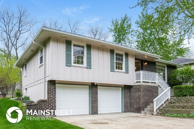 Building Photo - 2420 NW 4th St