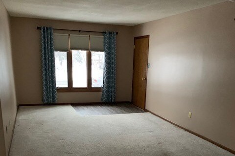 Living room - 2305 Maple Blvd