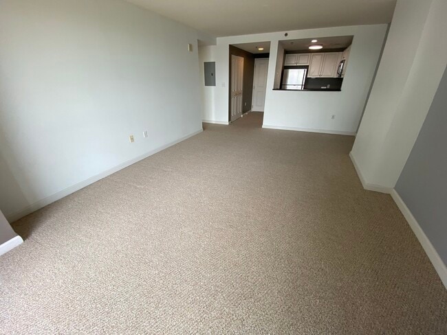 Building Photo - 10 Museum Way