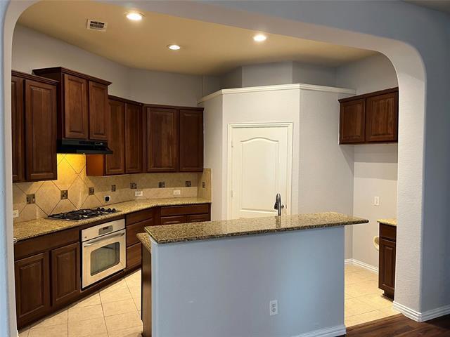 Building Photo - 1826 Long Bow Trail